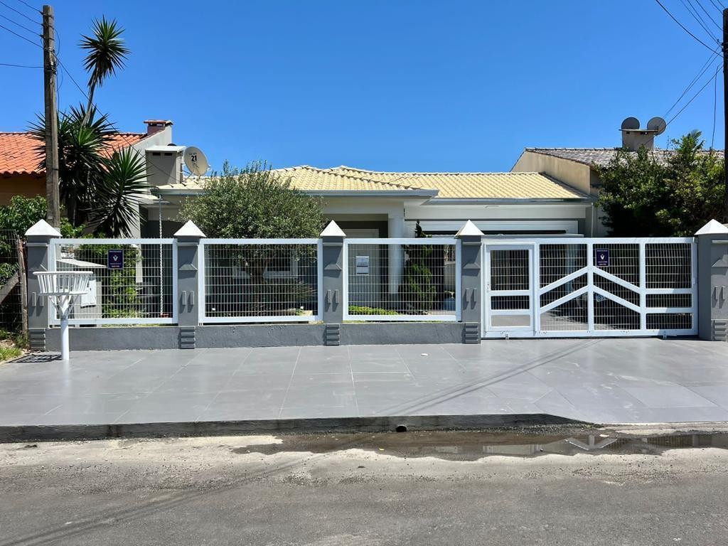 Casa 3 dormitórios para venda, Zona Nova em Capão da Canoa | Ref.: 2390274